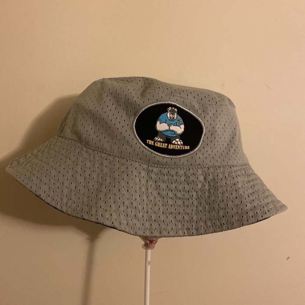 The Great Adventure reversible black/gray bucket hat